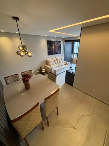 Apartamento com 84m² nos Aflitos!