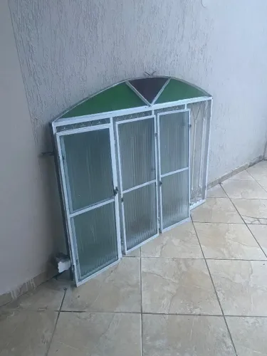 Janela de ferro com VIDROS