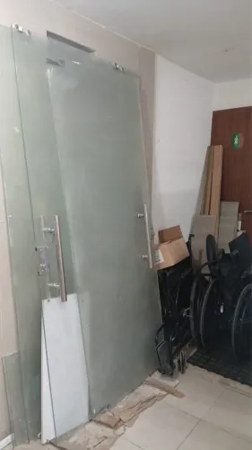 Portas de vidro temperado