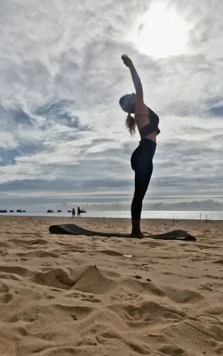 ALONGAMENTO/ YOGA