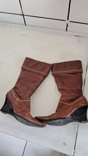 Bota couro cano longo Maron 36