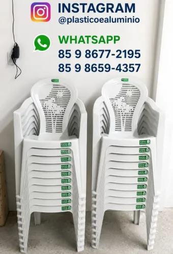 Cadeira de plástico com braço 