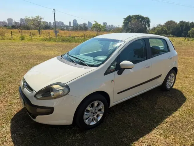 Fiat Punto Attractive Italia 1.4 F.flex 8V 5P 2013