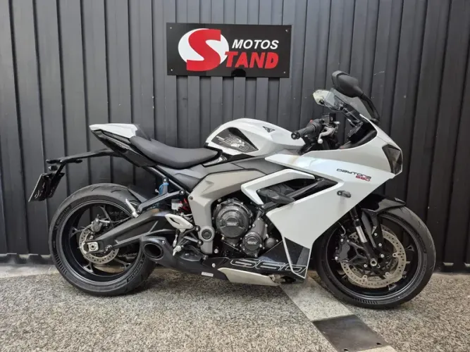 Triumph Daytona 660 660 cc