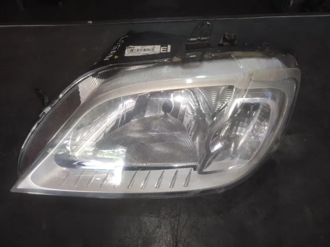 Farol Renault Logan 2008/2012 lado esquerdo 