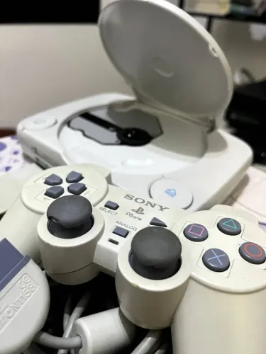 PS One + memory card + controle | Item de colecionador | Funcionando perfeitamente