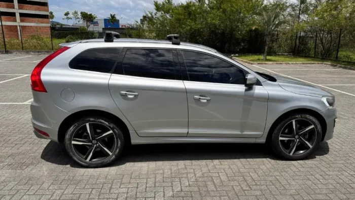 Volvo XC 60 T-6 R-design 2.0 306cv FWD 5P 2016