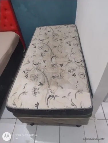 Cama de solteiro base e colchão 190