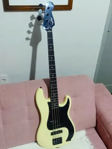 Baixo Precision Jazz - PJ