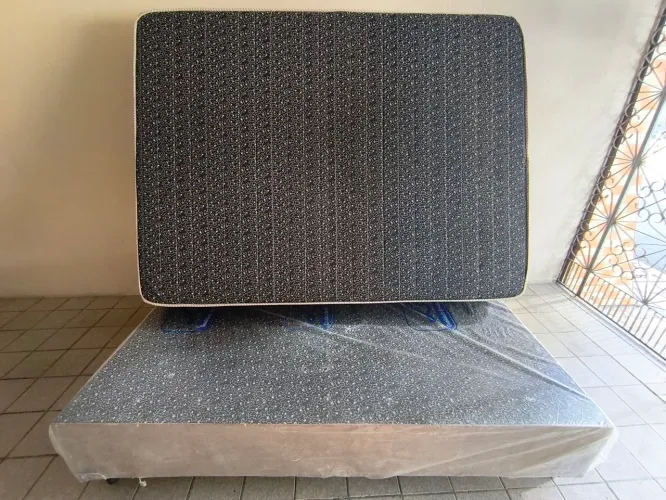 Cama box casal semi nova