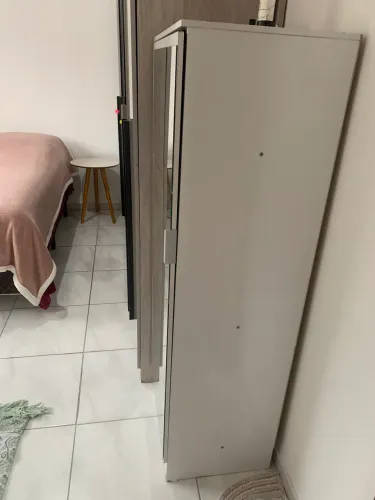 Sapateira com espelho