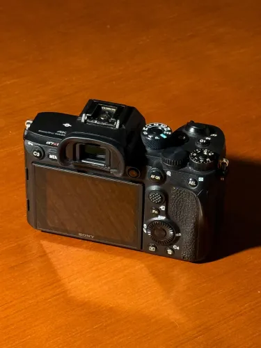 Sony A7RIV 61MP Full-Frame