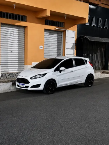 Ford Fiesta 1.5 16V Flex Mec. 5P 2015