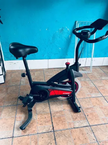 Bicicleta ergométrica 12 kg