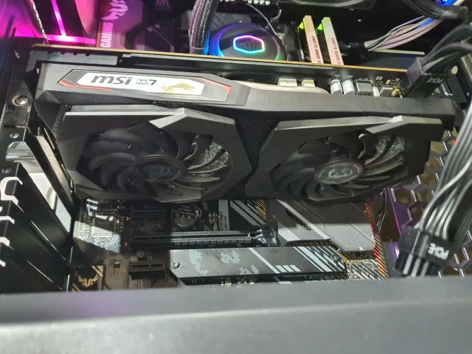 Placa de vídeo GTX 1650 super 4GB