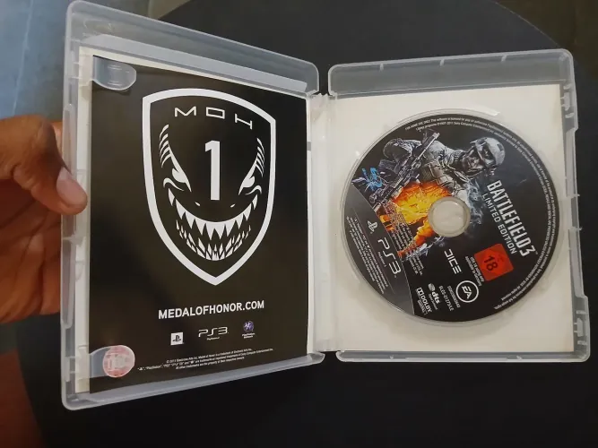 Jogo de ps3 original (battlefield 3 edição limitada) com manual