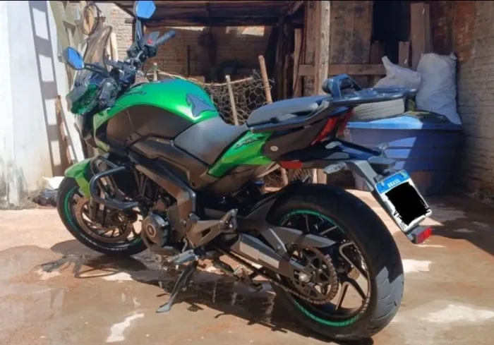 Vendo Moto bajaj dominar 400