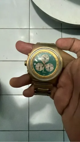 Swatch cara verde 