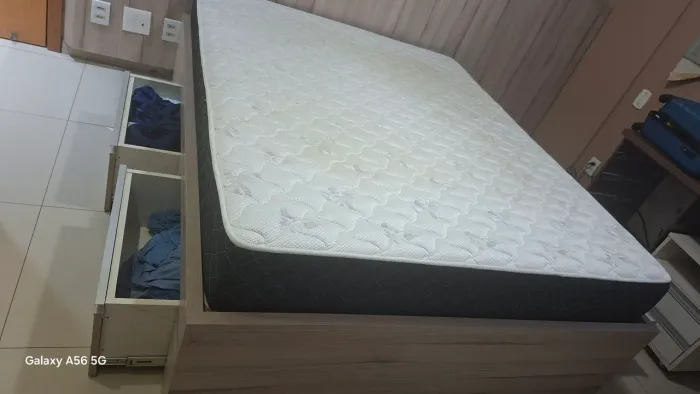 Colchão castor e cama fixa