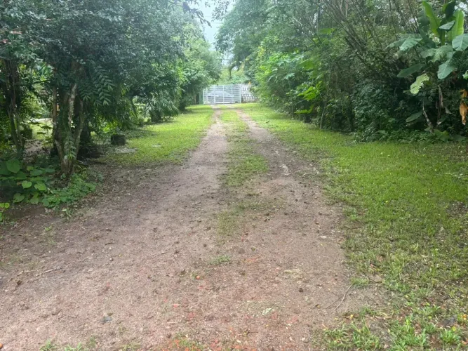 EXCELENTE AREA COMERCIAL EM ALDEIA; PRÓXIMO AO CENTRO COMERCIAL.