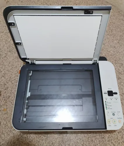 Vendo Impressora Canon Imprime, copia e digitaliza<br>