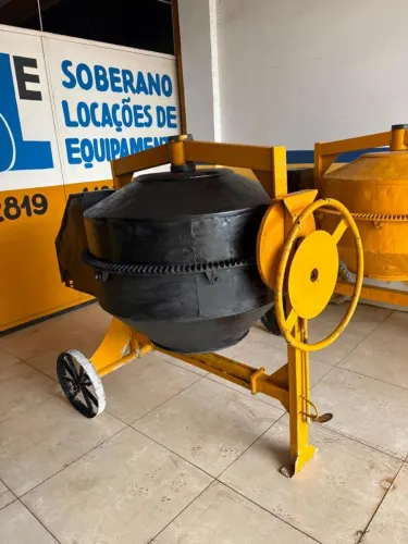 Betoneira menegotti 400L (sem motor)