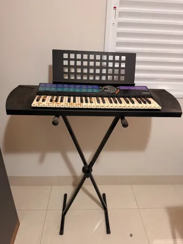 Vendo teclado YAMAHA PSR-77