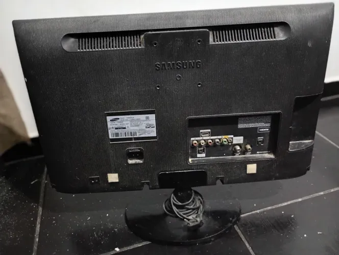 Tv Samsung 24 polegadas arremate de peças