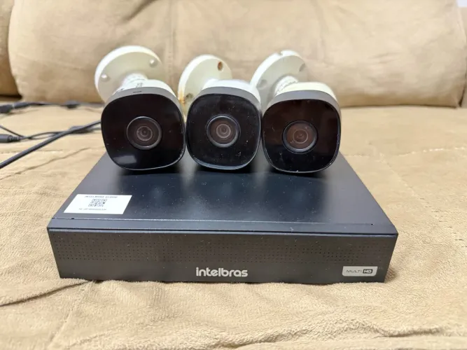 DVR + 3 CÂMERAS