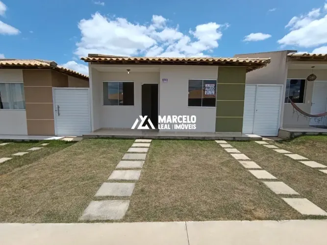 Alugo casa de 2/4 com quintal no Condominio Vivenda das Orquideas em Vitória da