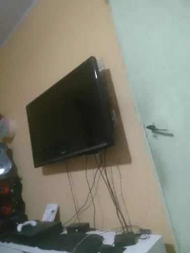 Vendo tv 42 polegadas NÃO É SMART