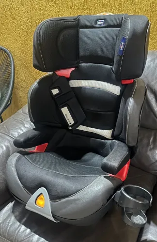 Cadeira carro Chicco 15 a 36kg