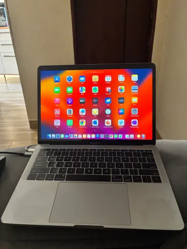 MacBook Pro 2017 A1708 - i5 8GB RAM - 1 ano de uso