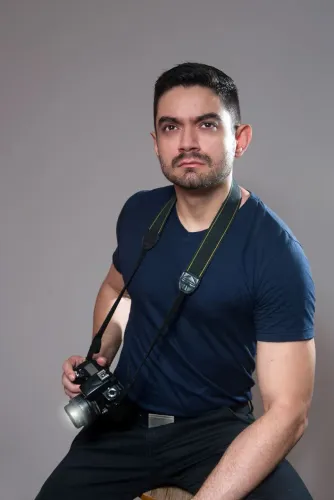 Fotógrafo especializado em ensaios fotográficos (carreira, moda, gestante, aniversariante)