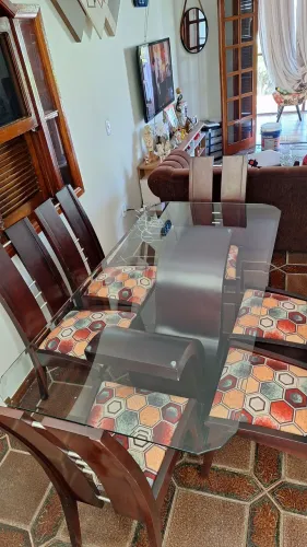 mesa de jantar com 6 cadeiras