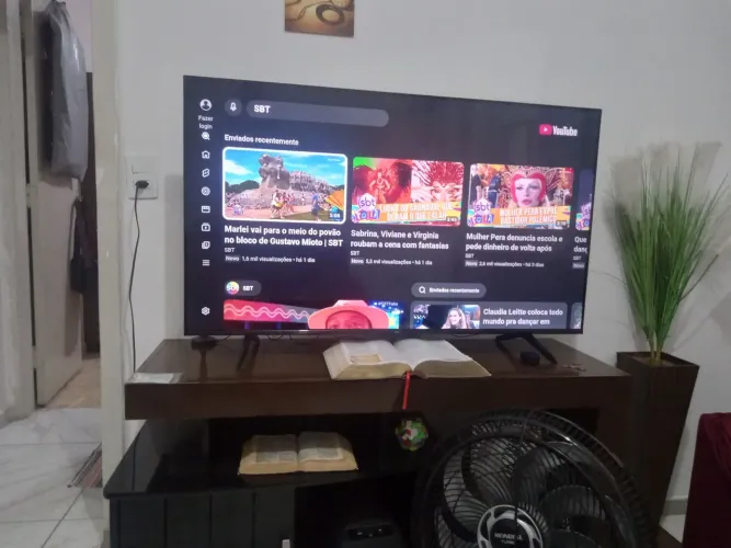 Tv TCL 50 polegadas smart modelo 50p755 semi nova pouco tempo de uso