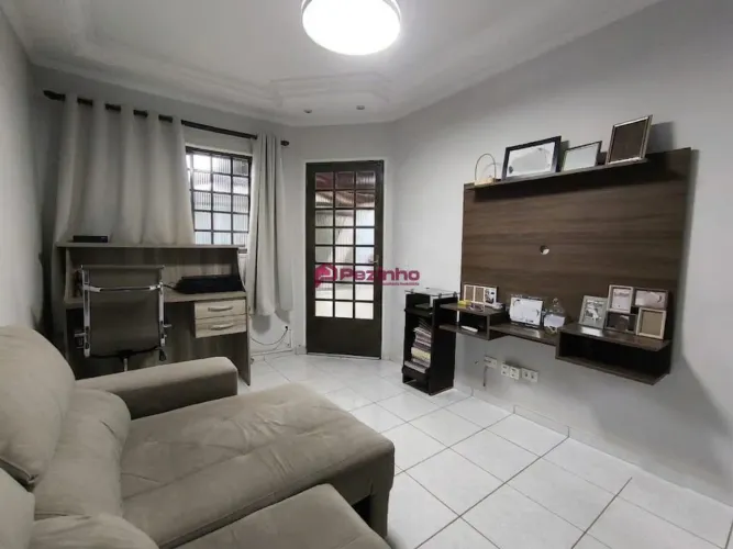 Casa à venda em Limeira, Jardim Santa Adélia, com 2 quartos, com 104 m²