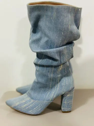 Bota cano alto jeans 