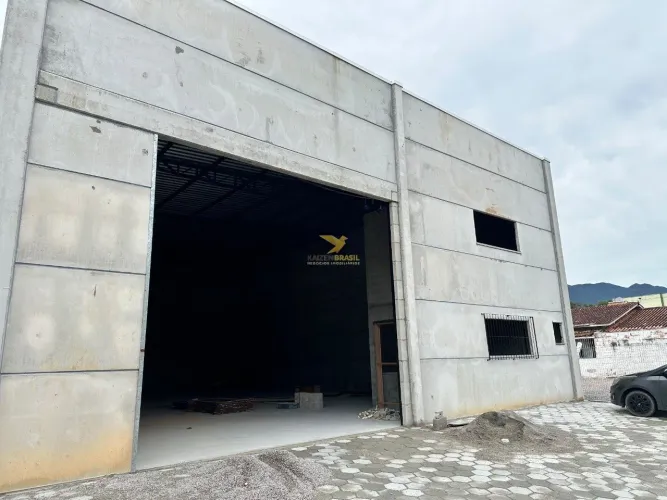 Galpão para Locação 285 m² - Aririú | Palhoça/SC