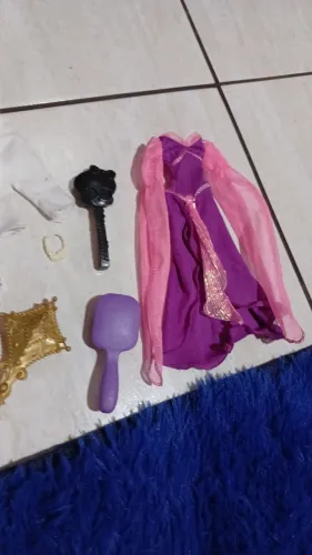 Lote acessórios: Barbie, Monster high e Ever After High