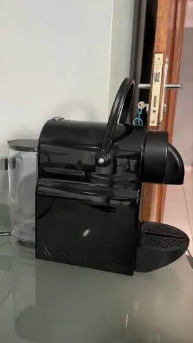 Cafeteira Nescafé Dolce Gusto D40 - Preta | Funcionando Perfeitamente