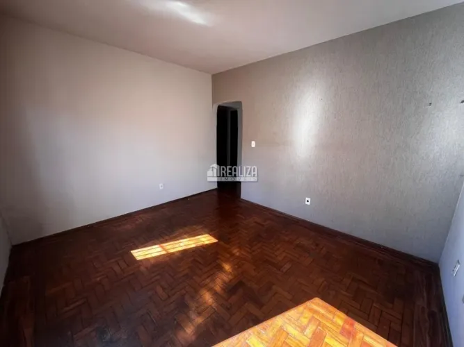 Casa com 2 Quarto(s) e 1 banheiro(s) para Alugar, 10 m² por R$ 1200 / Mês