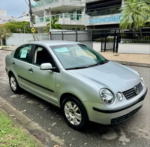 Volkswagen Polo Sedan 1.6 MI Total Flex 8V 4P 2006