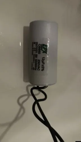 Capacitor