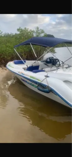 Vende-se lancha 16 pés com motor de popa 70HP