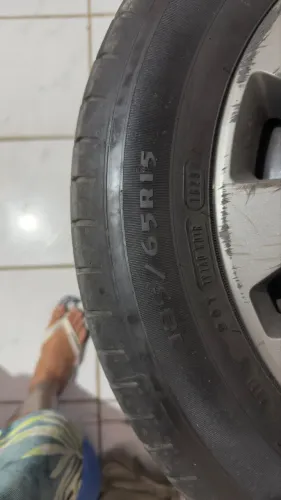 Pneus 185/65/15?
