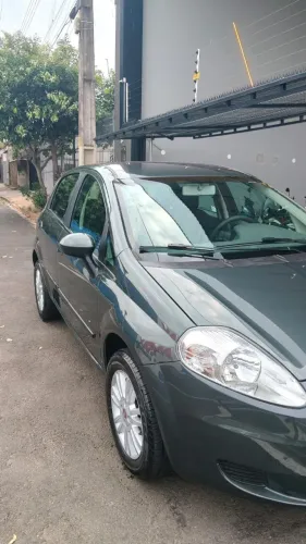 Fiat Punto Attractive 1.4 Fire Flex 8V 5P 2011