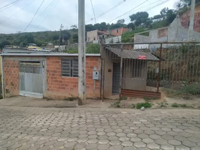 Casa 125m² em Chácara-MG | R$ 99.990 | Potencial de Ampliação | Aceito Proposta