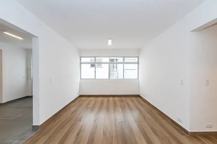 APARTAMENTO 96 m²  REFORMADO - BAIRRO BACACHERI