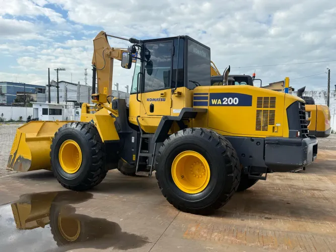 Pá Carregadeira W200 Komatsu
